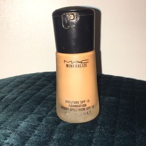 MAC mineralize foundation